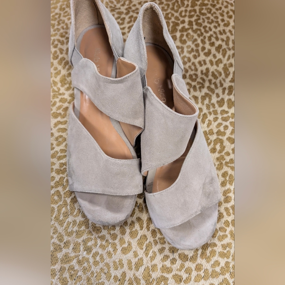 Elegant Women's Sandals in Gray Suede